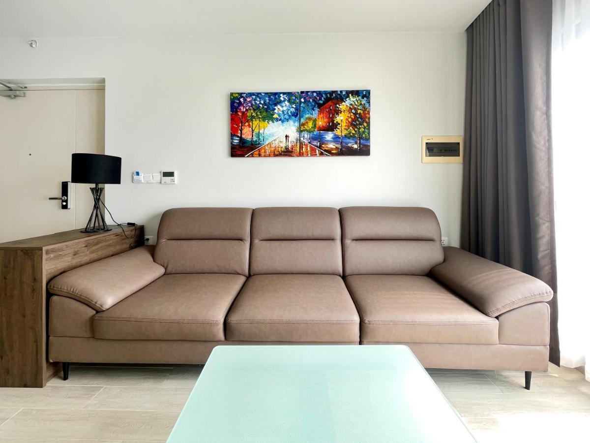 Apartment De' Lora Goldcoast