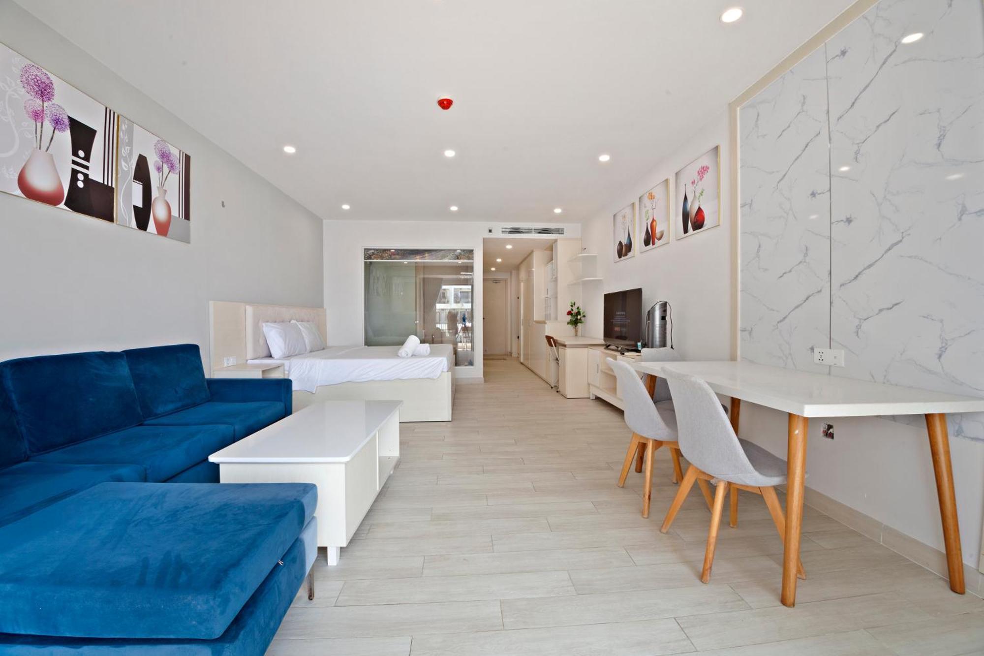 De' Lora Goldcoast * Nha Trang