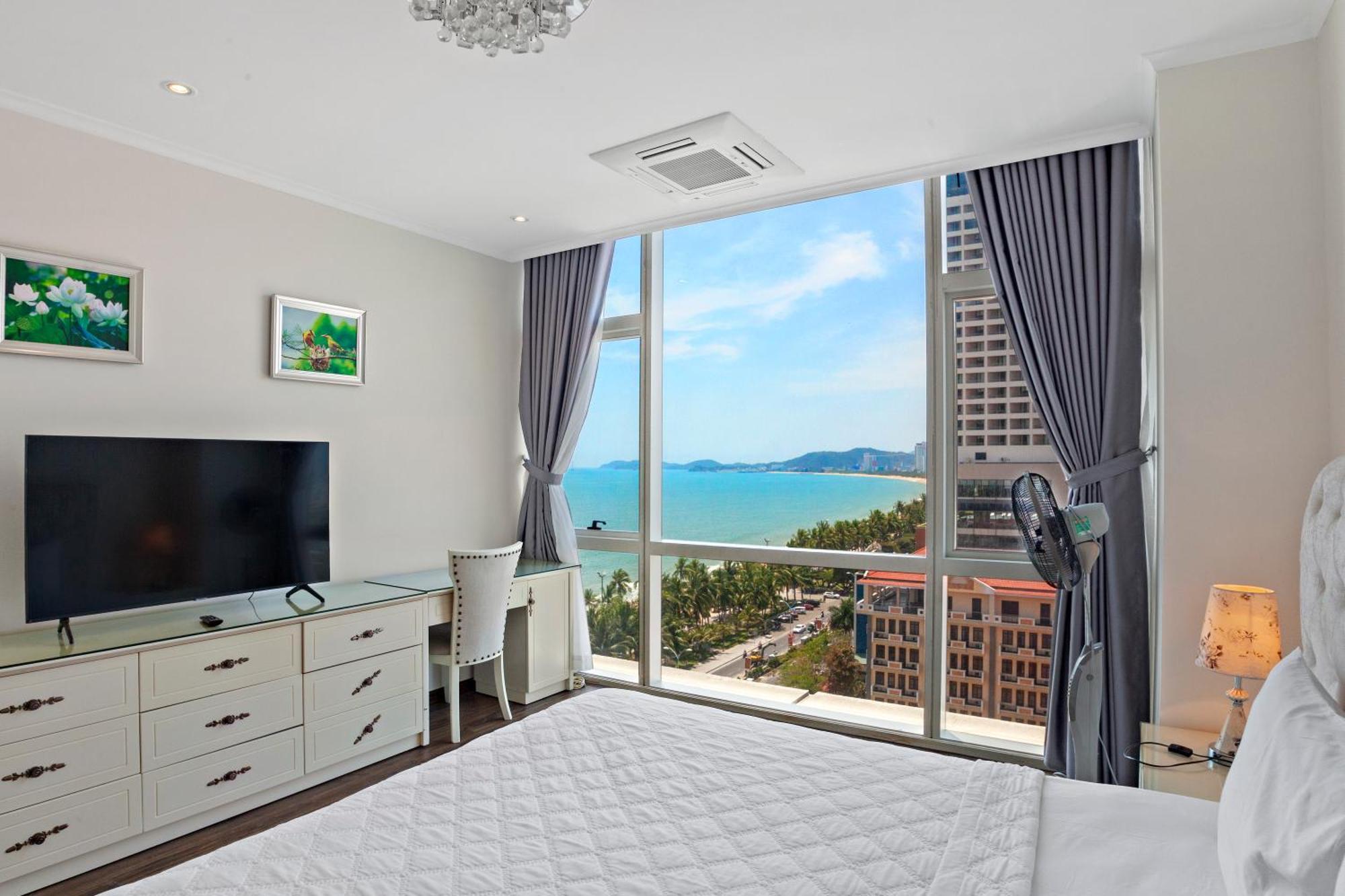 De' Lora Goldcoast * Nha Trang